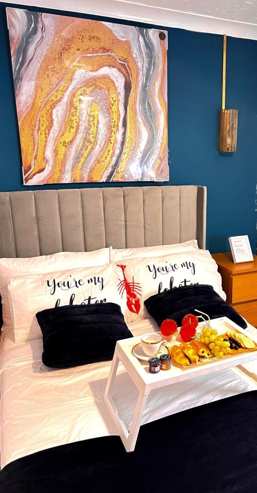 Luxe Smart Home - Basildon Serviced Accommodation - 7 Mins Walk To Basildon Town Centre, Hospital & Train Station Eksteriør bilde